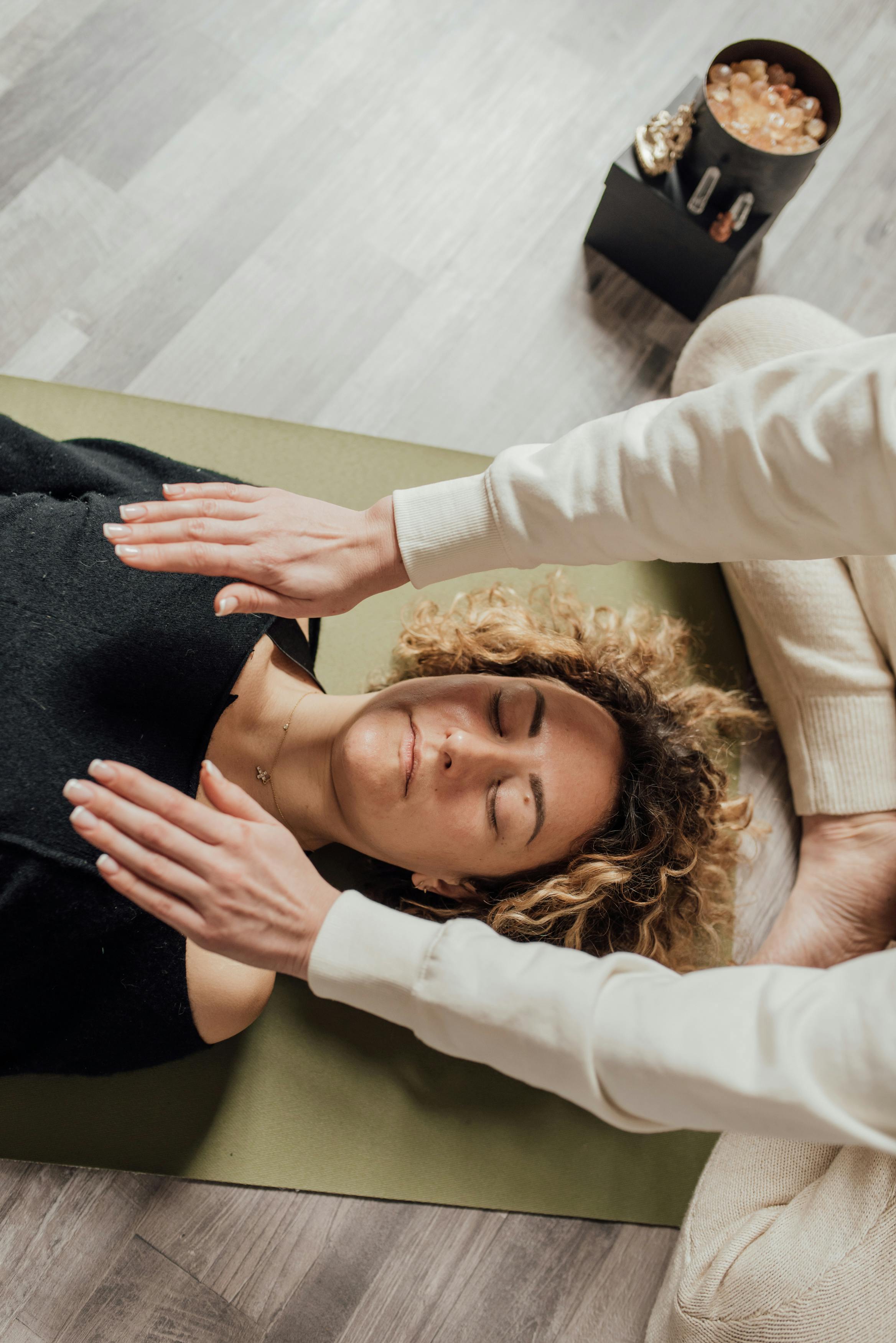 submergé émotions anxiété manque de sommeil équilibre famille couple harmonie énergie vitalité sérénité transgénérationnel karmique vies antérieures blocages mémoires